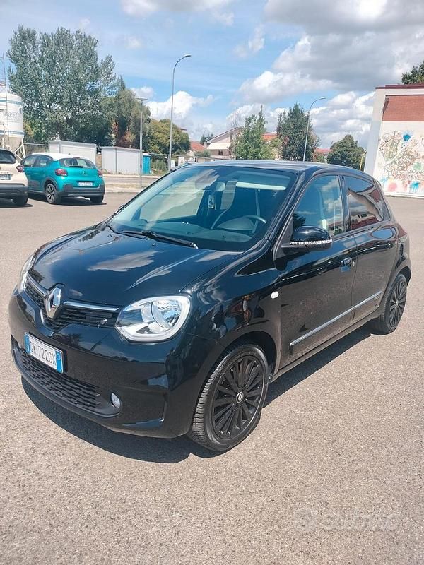Usata Renault Twingo Urban Night 65 CV (47 kW) 2022 Utilitaria