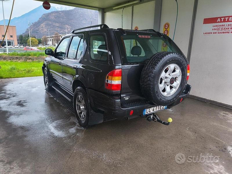 Usata Opel Frontera Limited 116 CV (85 kW) 2002 Nero SUV