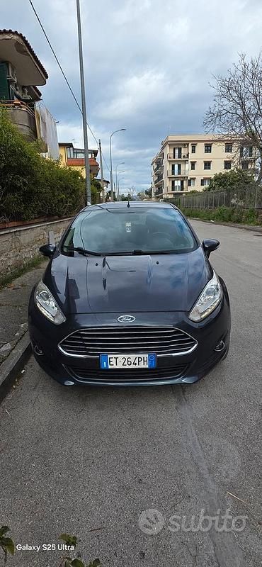 Usata Ford Fiesta 92 CV (67 kW) 2013 Utilitaria