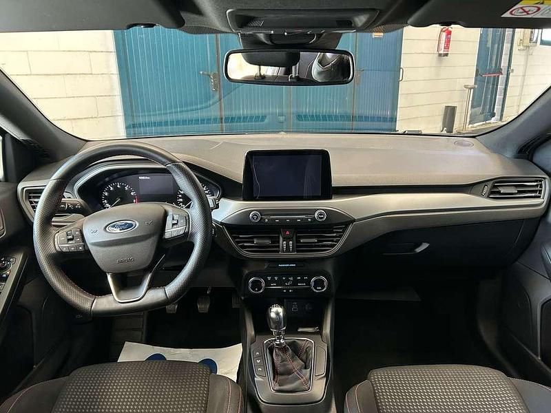 Occasion Ford Focus ST-Line 125 ch (91 kW) 2022 Gris Berline