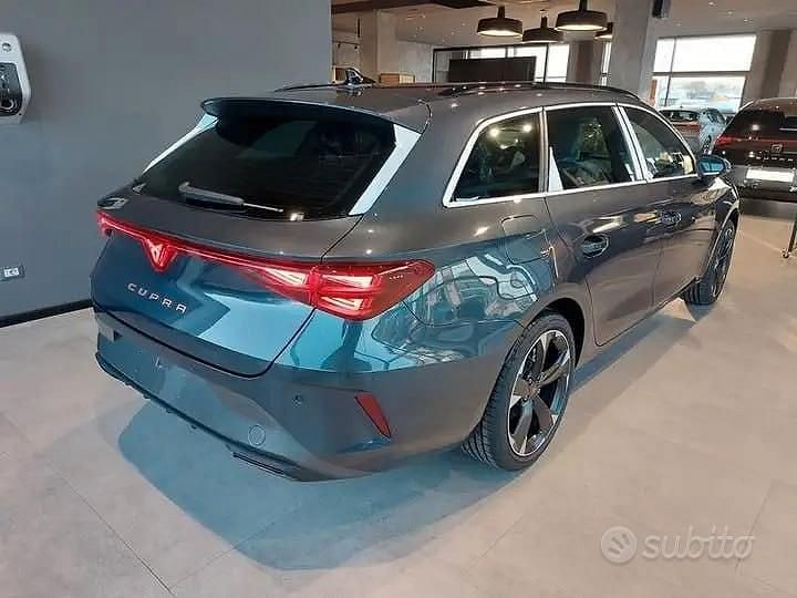 Usata Cupra Leon 150 CV (110 kW) 2024 Grigio Station wagon