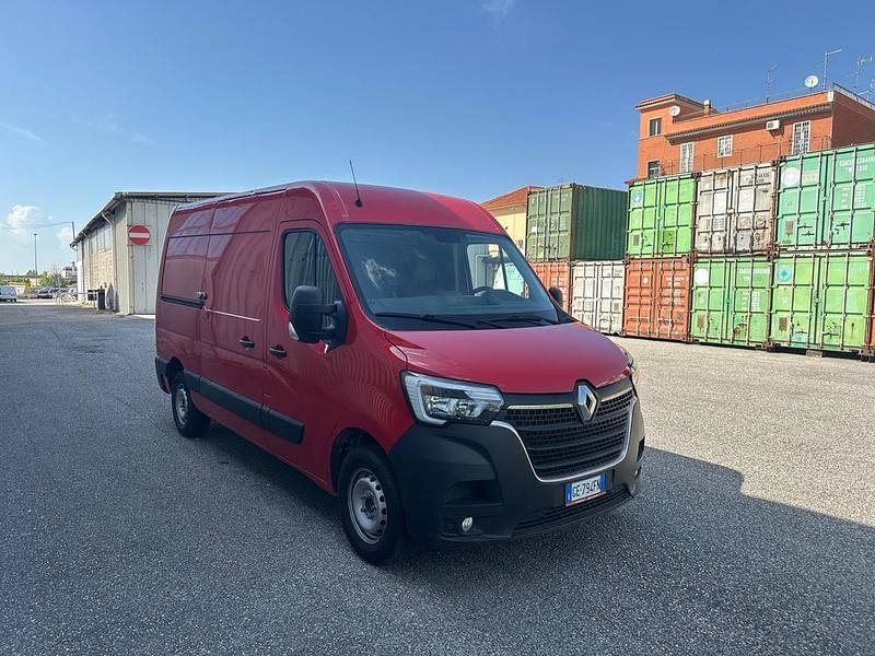 Usata Renault Master 136 CV (100 kW) 2022 Rosso Monovolume