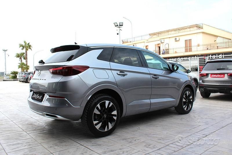 Usata Opel Grandland X Business Edition 131 CV (96 kW) 2022 Grey artense metallizzato SUV