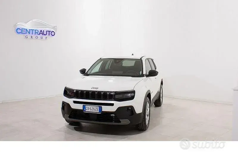 Usata Jeep Avenger Longitude 101 CV (74 kW) 2024 Bianco SUV