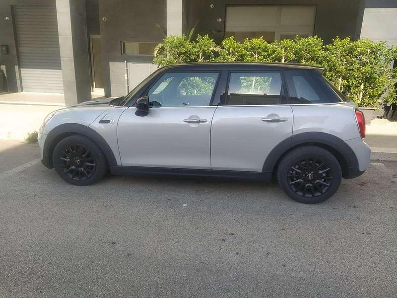 Usata Mini Cooper D Hype 116 CV (85 kW) 2019 Argento Utilitaria