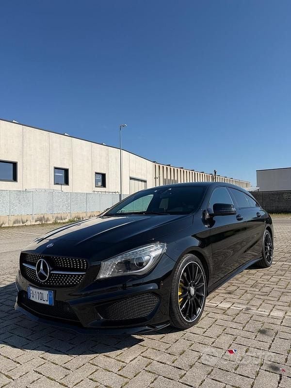 Usata Mercedes CLA200 Premium 135 CV (99 kW) 2015 Nero Station wagon
