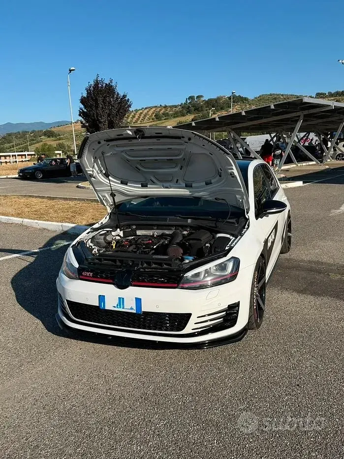 Usata VW Golf VII GTI 230 CV (169 kW) 2021 Bianco Utilitaria