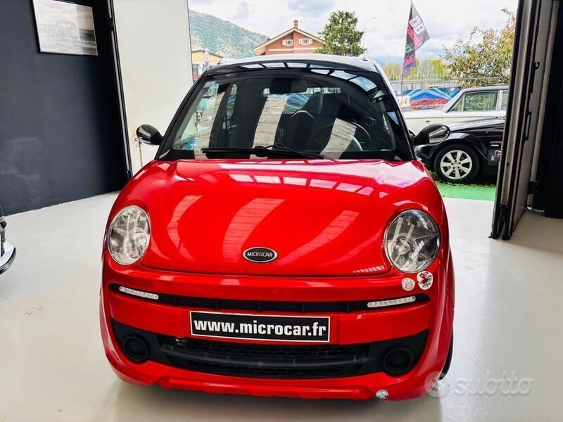 Rosso Usata 2016 Microcar M.Go Due volumi | 6900 € - Immagine 1/4