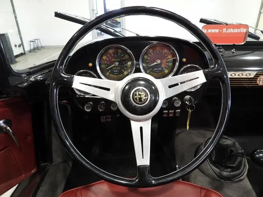 Usata Alfa Romeo 2000 115 CV (84 kW) 1959 Grigio Cabrio