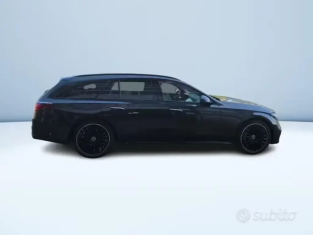 Nouvelle Mercedes E220 AMG Line Premium 197 ch (144 kW) 2026 Gris Break