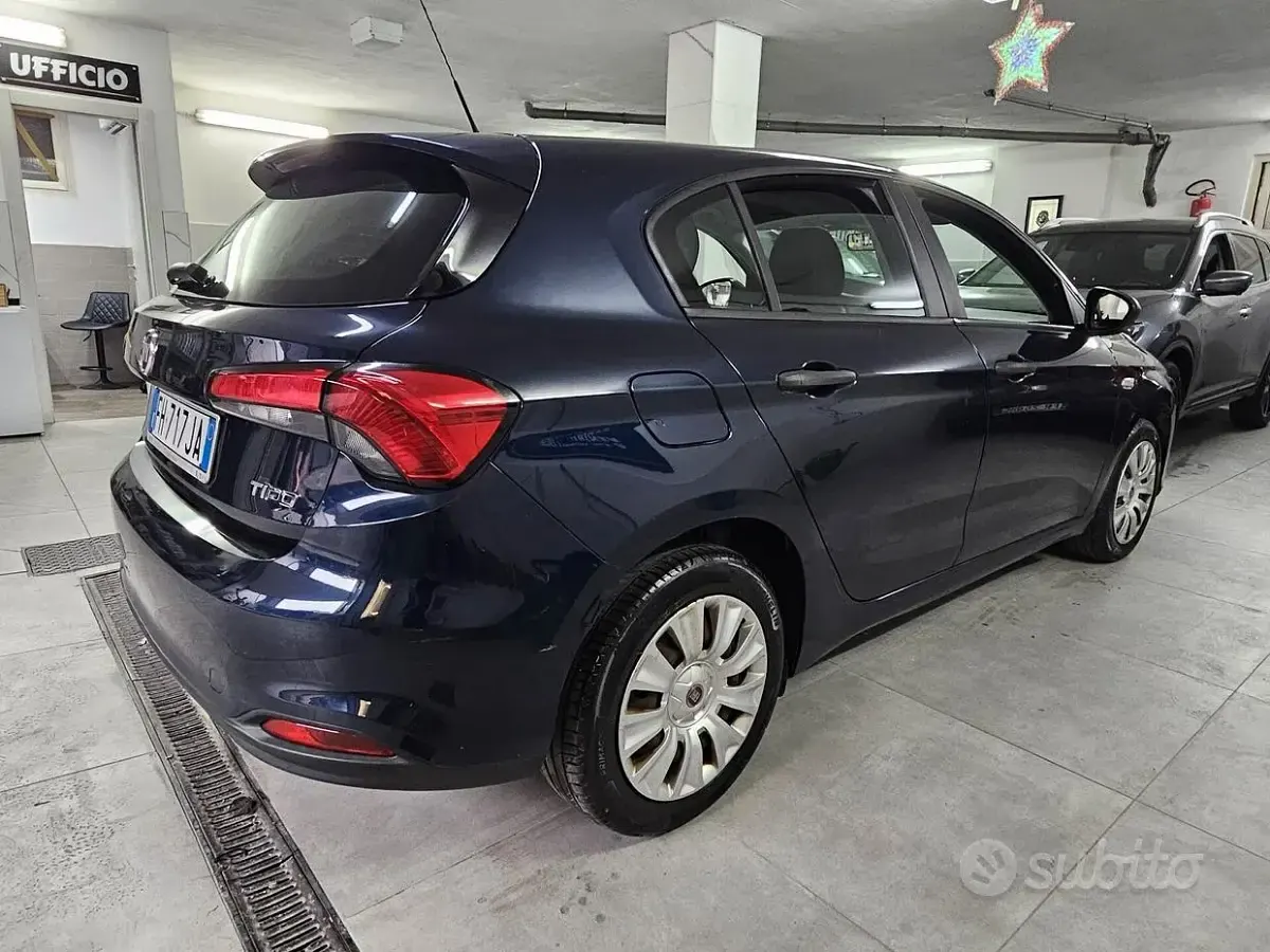 Usata Fiat Tipo 95 CV (69 kW) 2018 Bluazzurro Berlina