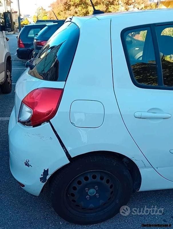 Usata Renault Clio II 2011 Bianco Berlina