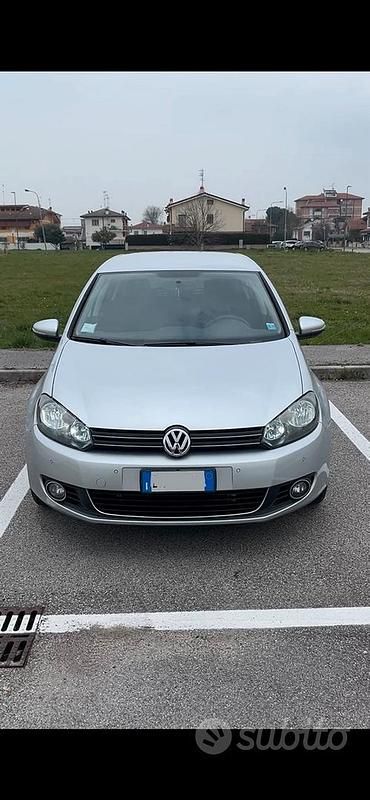 Usata VW Golf VI 105 CV (77 kW) 2010 Grigio Utilitaria
