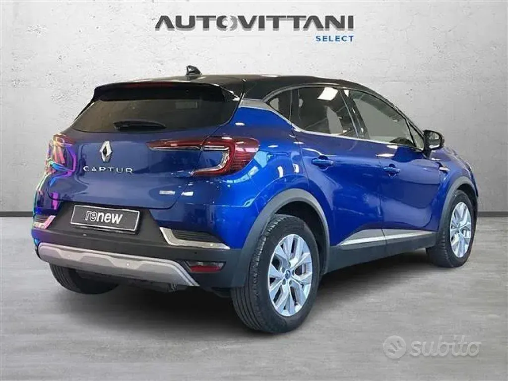 Usata Renault Captur Intens 92 CV (67 kW) 2021 Blu SUV