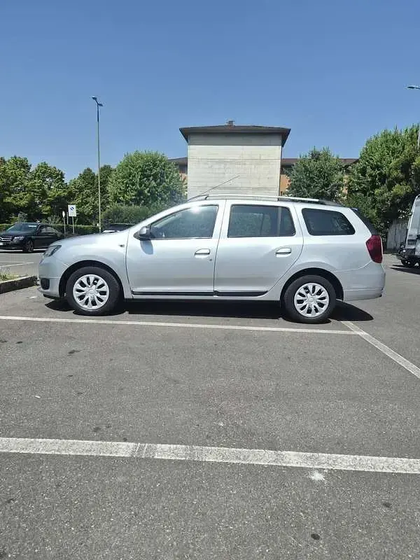 Usata Dacia Logan MCV Lauréate 75 CV (55 kW) 2014 Station wagon