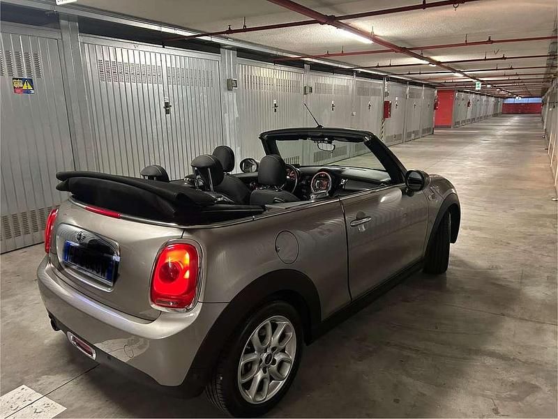 Usata Mini ONE 102 CV (75 kW) 2016 Grigio Utilitaria