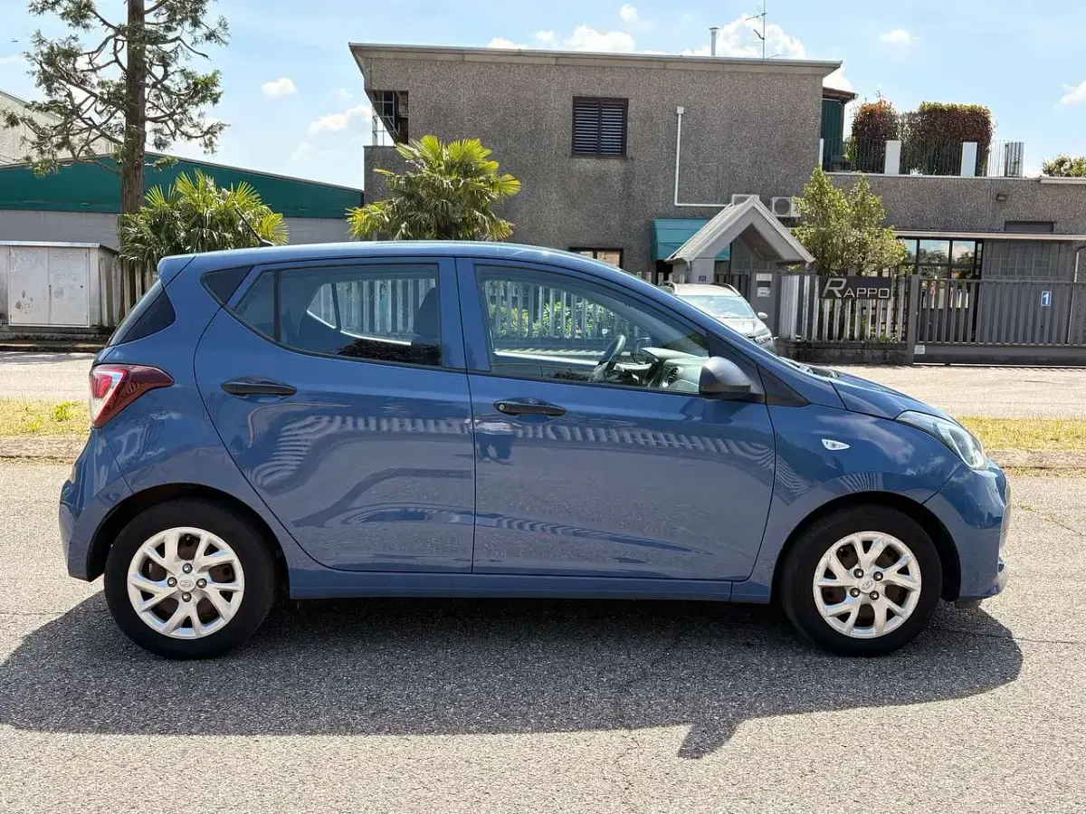 Usata Hyundai i10 Style 67 CV (49 kW) 2017 Blu/azzurro Utilitaria