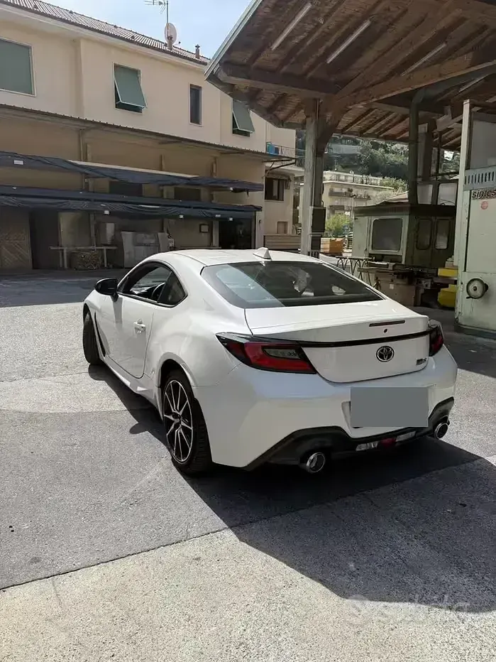 Usata Toyota GR86 234 CV (172 kW) 2023 Bianco Coupé