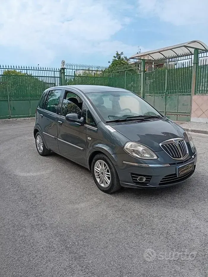Usata Lancia Musa 95 CV (69 kW) 2011 Monovolume