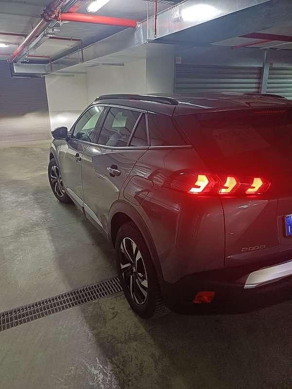 Usata Peugeot 2008 Active 102 CV (75 kW) 2022 SUV