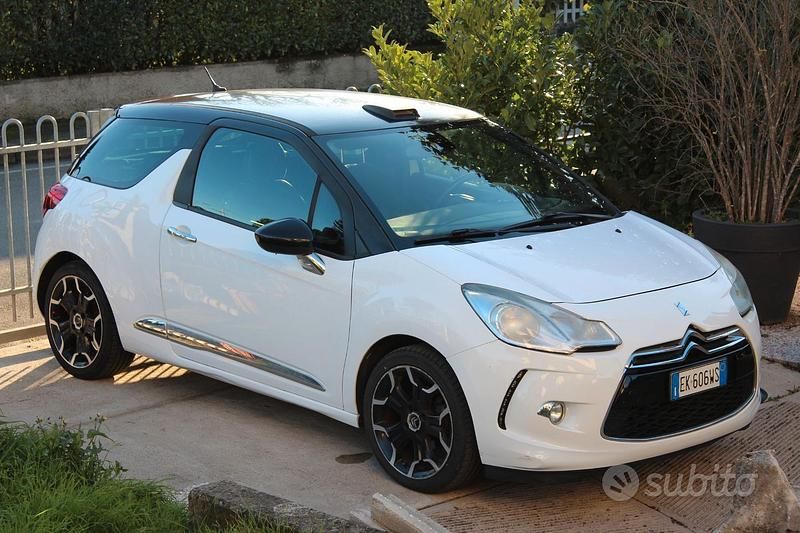 Bianco Usata 2011 Citroën DS3 Tre volumi | 4300 € (Super prezzo) - Immagine 1/4