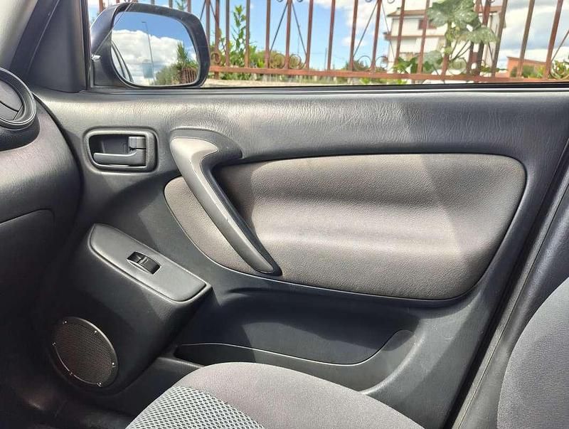 Usata Toyota RAV4 Sol 116 CV (85 kW) 2003 SUV