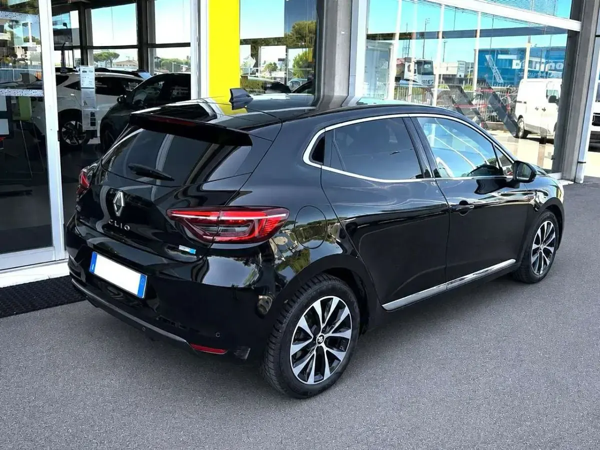 Usata Renault Clio V Techno 145 CV (106 kW) 2022 Nero Berlina
