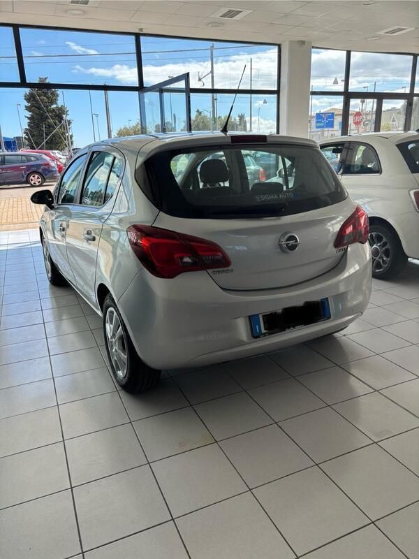 Usata Opel Corsa Cosmo 75 CV (55 kW) 2015 Argento Berlina