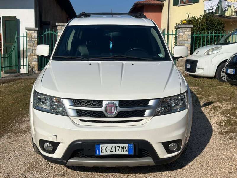 Usata Fiat Freemont Urban 140 CV (102 kW) 2011 Grigio SUV