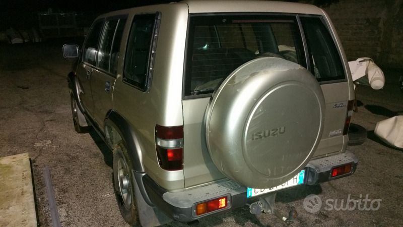 Usata Isuzu Trooper 159 CV (116 kW) 2000 SUV