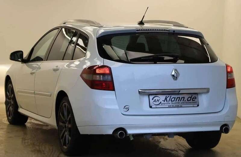 Usata Renault Laguna 150 CV (110 kW) 2016 Bianco Station wagon