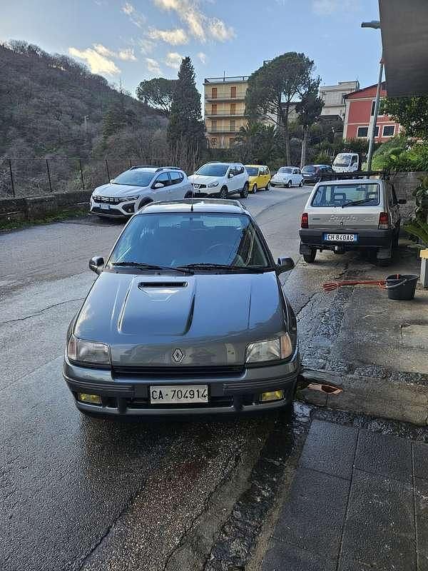 Usata Renault Clio 137 CV (100 kW) 1992 Berlina