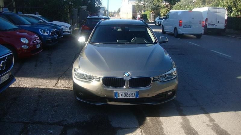 Grigio Usata 2019 BMW 320 Advantage Station wagon | 17.000 € (Super prezzo) - Immagine 1/4