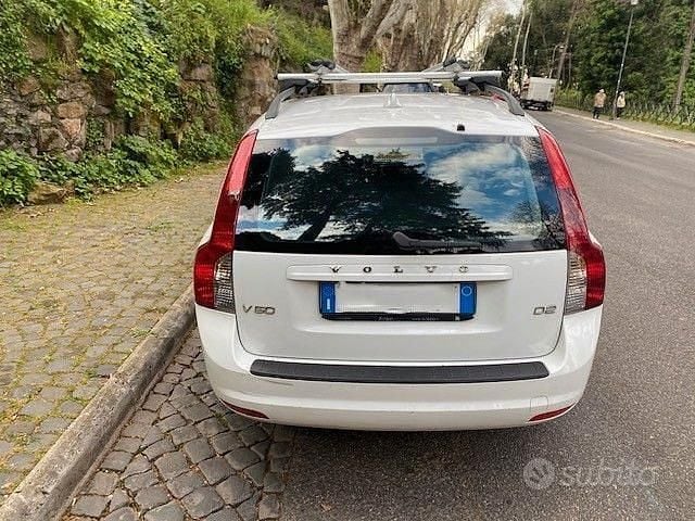 Usata Volvo V50 109 CV (80 kW) 2012 Bianco Station wagon