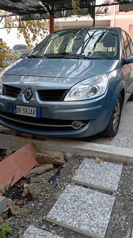 Usata Renault Scénic II 130 CV (95 kW) 2007 Monovolume