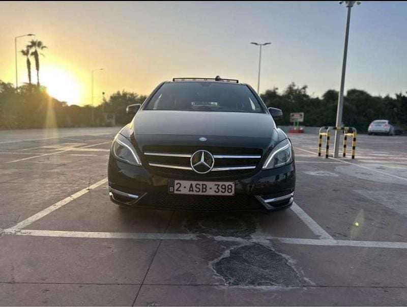 Usata Mercedes B180 109 CV (80 kW) 2012 Monovolume