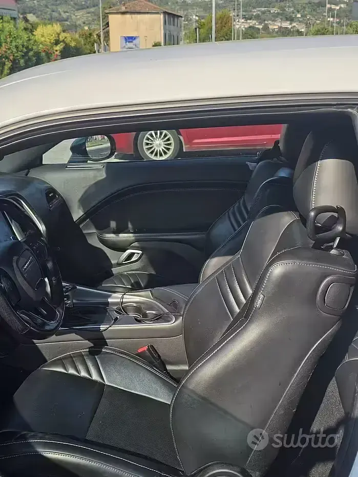 Usata Dodge Challenger 372 CV (273 kW) 2019 Bianco Coupé