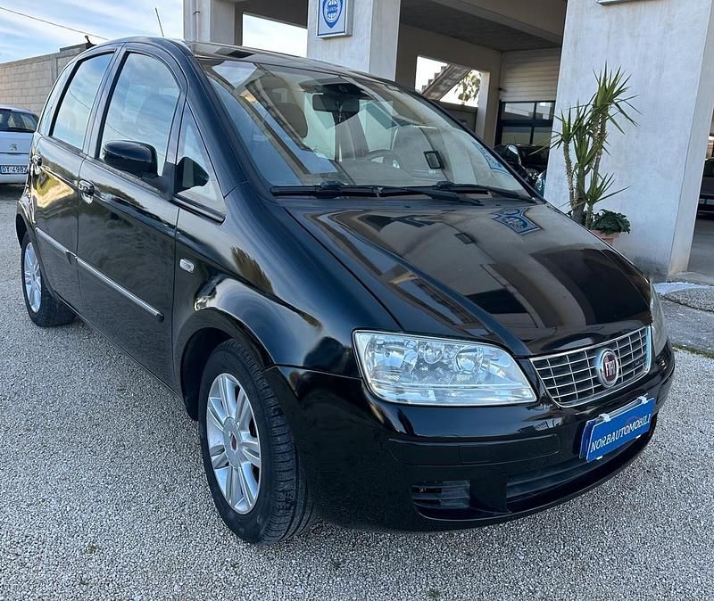 Usata Fiat Idea Emotion 90 CV (66 kW) 2006 Nero Monovolume