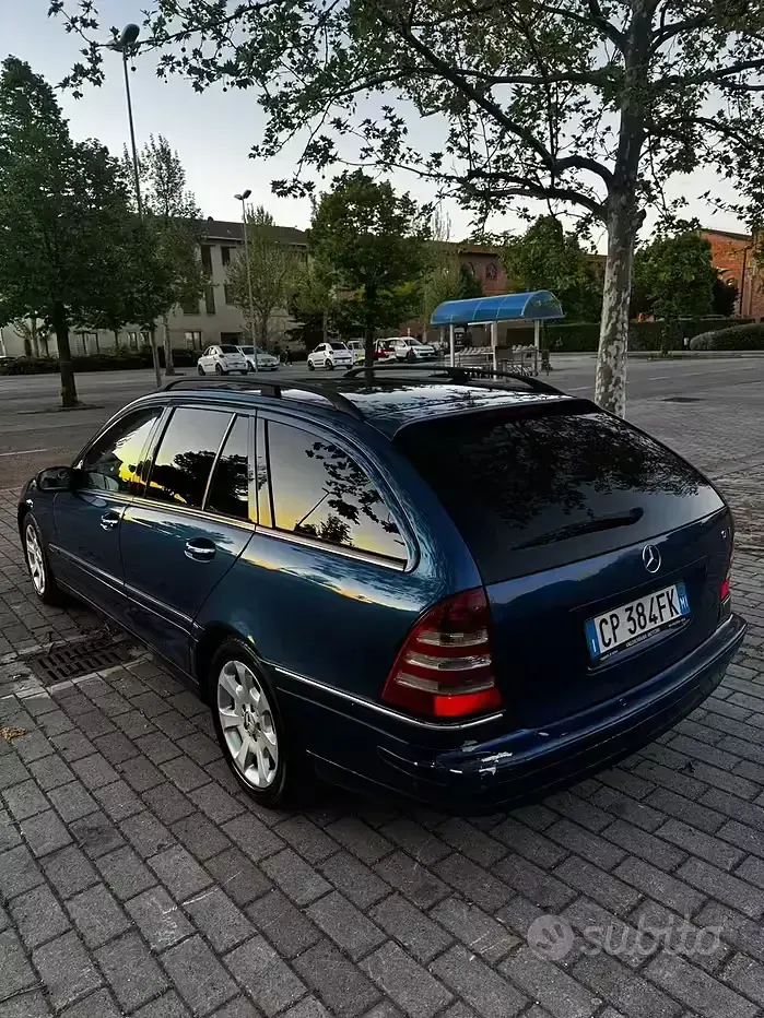 Usata Mercedes C220 150 CV (110 kW) 2004 Station wagon