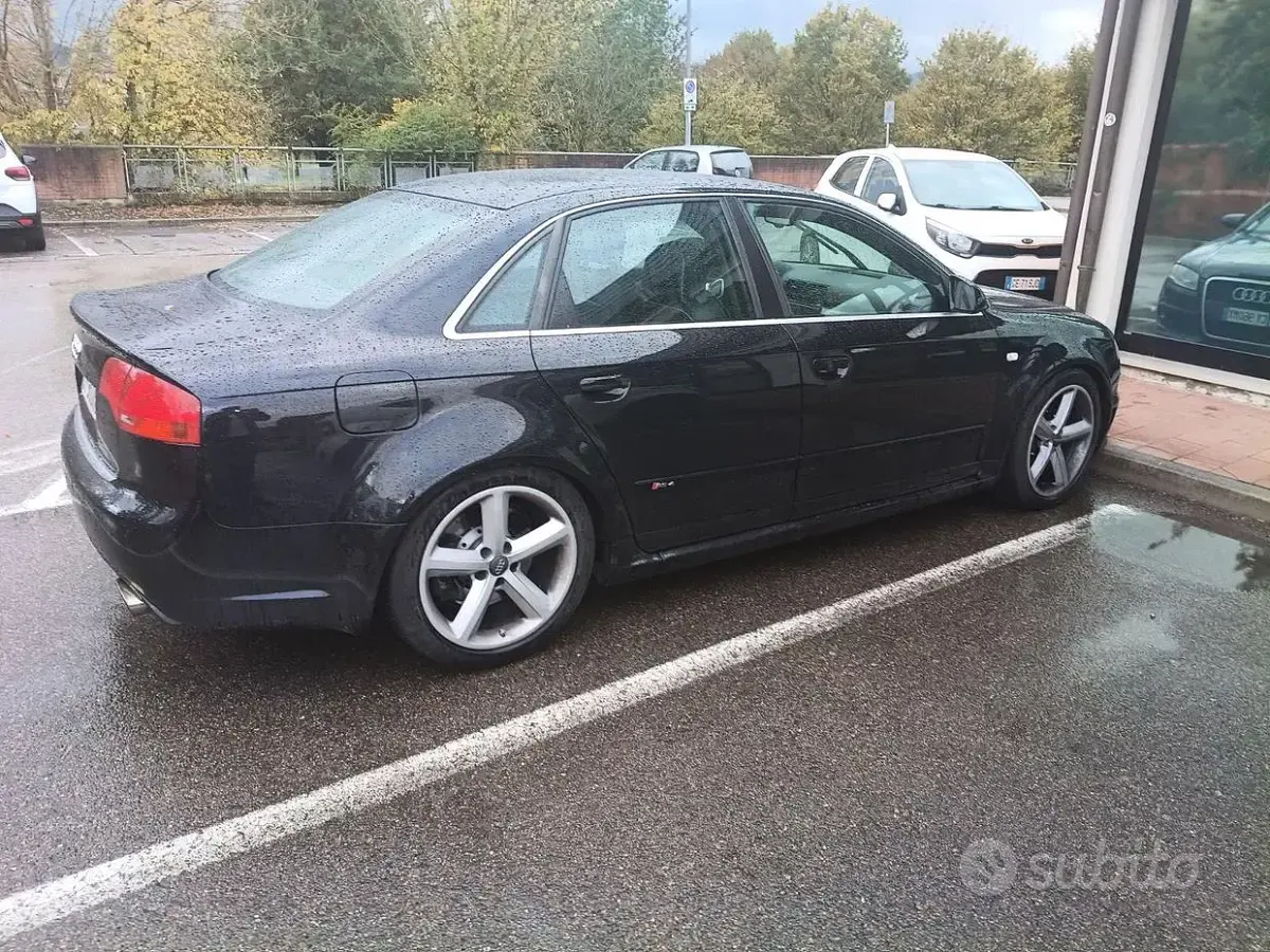 Usata Audi RS4 450 CV (330 kW) 2006 Nero Berlina