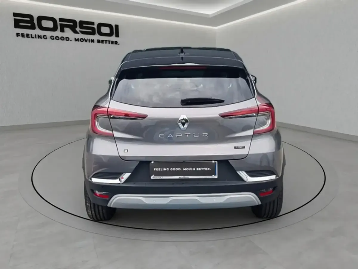 Usata Renault Captur Techno 94 CV (69 kW) 2023 Grigio medio tetto nero SUV