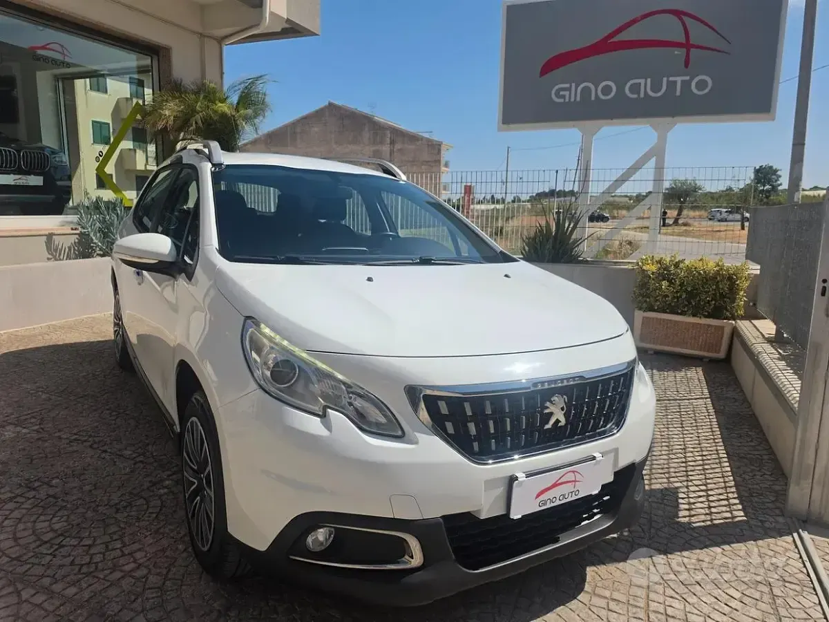 Usata Peugeot 2008 Active 99 CV (72 kW) 2016 Bianco SUV