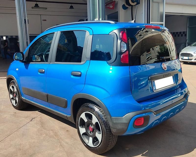Usata Fiat Panda Cross Cross 71 CV (52 kW) 2024 Rosso Utilitaria