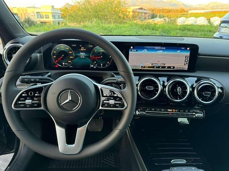 Occasion Mercedes A200 Premium 150 ch (110 kW) 2021 Noir Berline