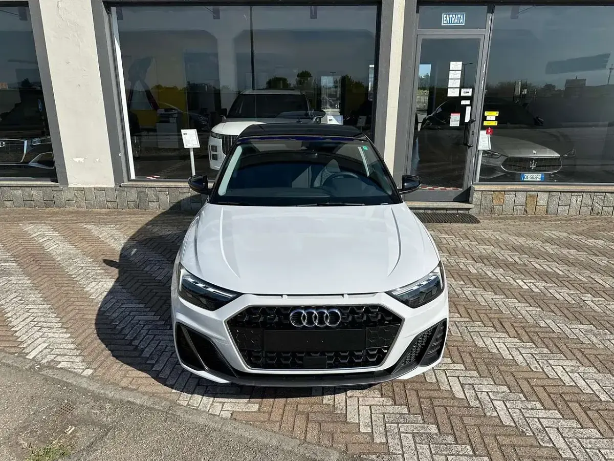 Nuova Audi A1 Sportback S-Line 116 CV (85 kW) 2026 Bianco ghiaccio metallizzato Utilitaria