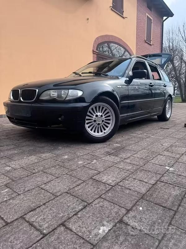 Usata BMW 320 150 CV (110 kW) 2004 Nero Station wagon