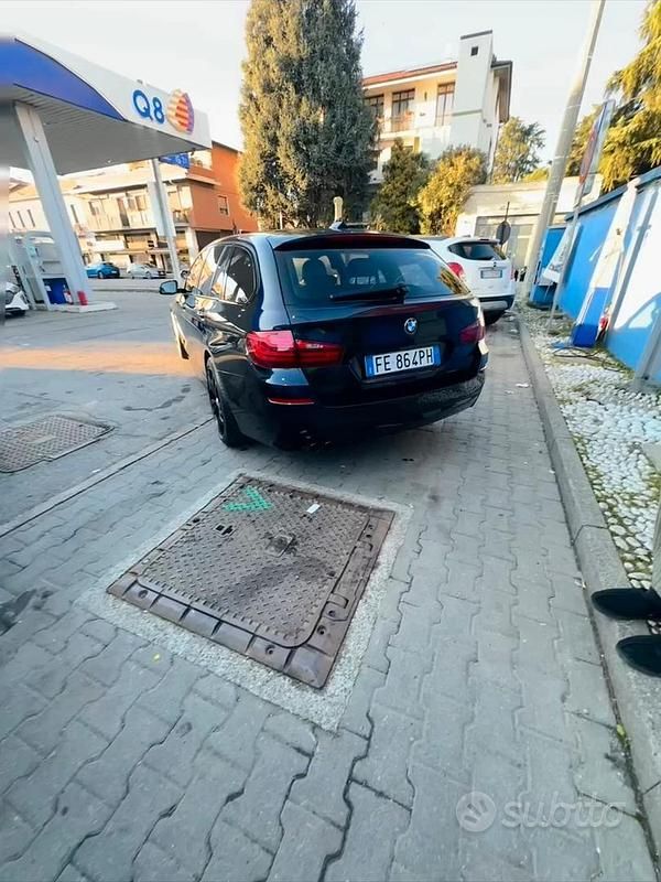 Usata BMW 525 Sport Line 218 CV (160 kW) 2016 Blu Station wagon