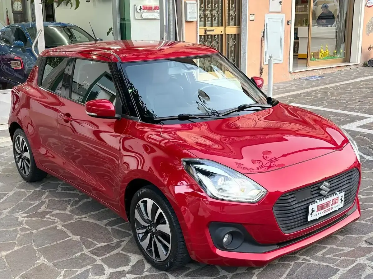 Usata Suzuki Swift 89 CV (65 kW) 2017 Rosso Utilitaria