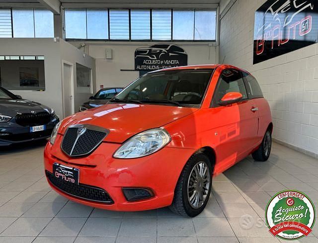 Usata Lancia Ypsilon 69 CV (50 kW) 2009 Arancione Utilitaria