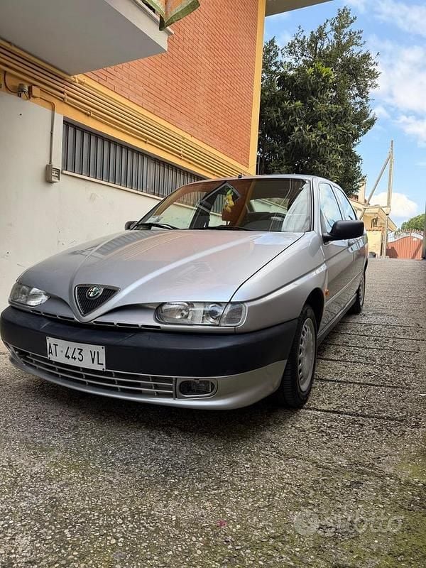 Second-hand Alfa Romeo 146 103 CP (75 kW) 1997 Gri Hatchback
